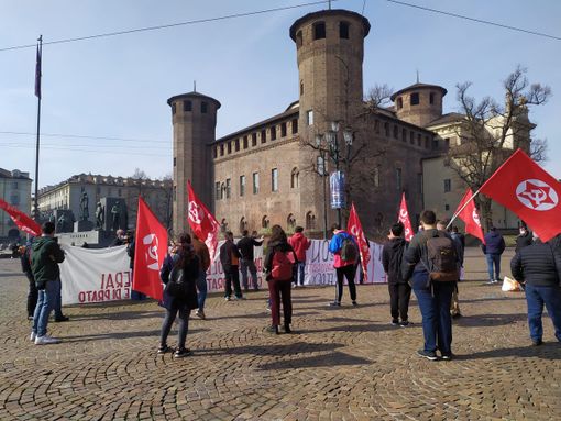La solidarietà di SiCobas Torino ai lavoratori della logistica di Piacenza: “Basta violenze della polizia contro gli operai”
