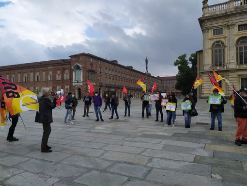 Cub di nuovo in piazza a Torino: “Cassa integrazione al 40%, così si impoveriscono i lavoratori”