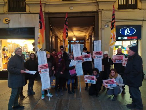 I precari della Scuola in presidio davanti al Provveditorato di Torino: “Sciopero generale il 14 febbraio” I precari della Scuola in presidio davanti al Provveditorato di Torino: “Sciopero generale il 14 febbraio”