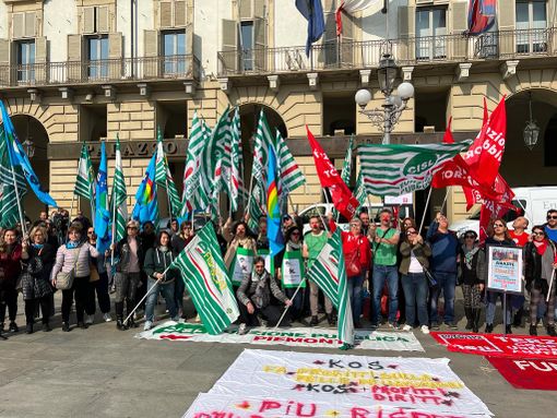 Caos rsa, i sindacati alla Regione: "Niente convenzione per le strutture che applicano il contratto Anaste" Caos rsa, i sindacati alla Regione: "Niente convenzione per le strutture che applicano il contratto Anaste"