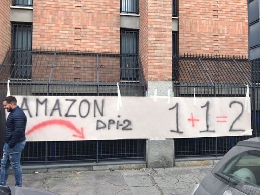 lavoratori che manifestano