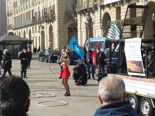 Protesta in piazza Castello Protesta in piazza Castello