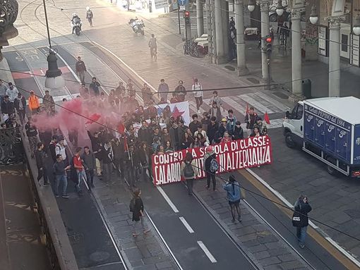 Sciopero alternanza scuola-lavoro: gli studenti in strada