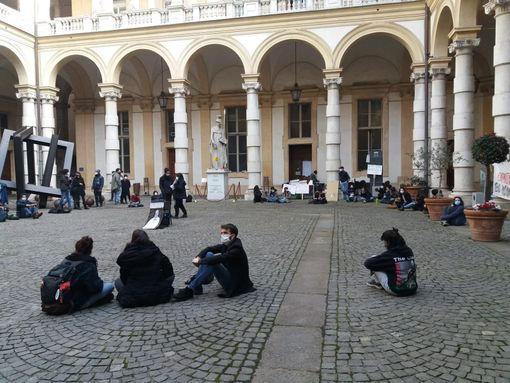la protesta degli studenti universitari