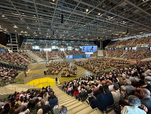 Inalpi arena gremita per la tre giorni dei Testimoni di Geova Inalpi arena gremita per la tre giorni dei Testimoni di Geova