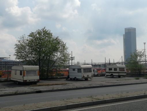 roulotte parcheggiate roulotte parcheggiate