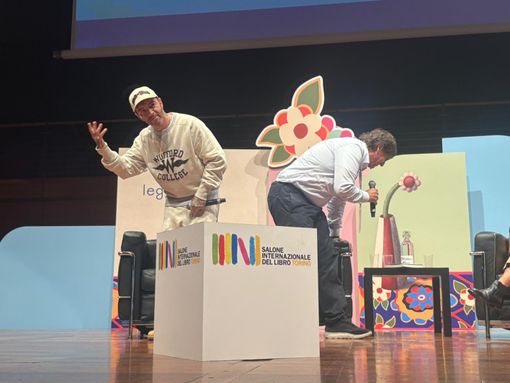 Bagni di folla per Salmo al Salone del Libro di Torino