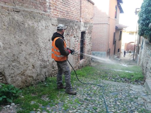 Coronavirus, completata la sanificazione di tutte le strade di Moncalieri
