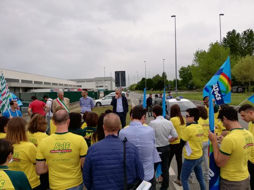 Emergenza a Bricoself: lo spostamento da Rivalta a Roma mette a rischio 66 lavoratori Emergenza a Bricoself: lo spostamento da Rivalta a Roma mette a rischio 66 lavoratori