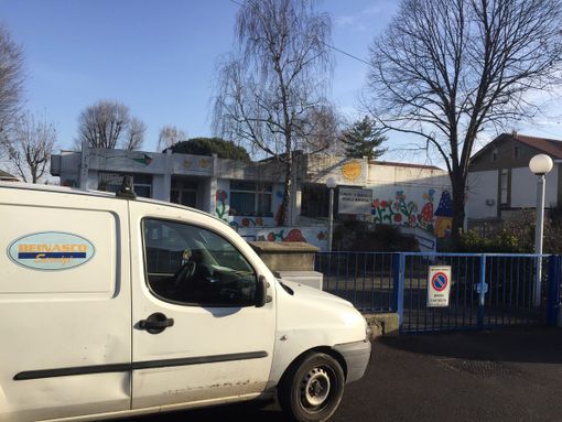 Intervento sul controsoffitto della scuola “Disney” di Borgaretto Intervento sul controsoffitto della scuola “Disney” di Borgaretto