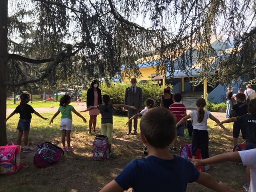 Primo giorno di scuola, Di Martino alle famiglie: “Affrontiamo l’anno con serenità e spirito di collaborazione” [VIDEO e FOTO]
