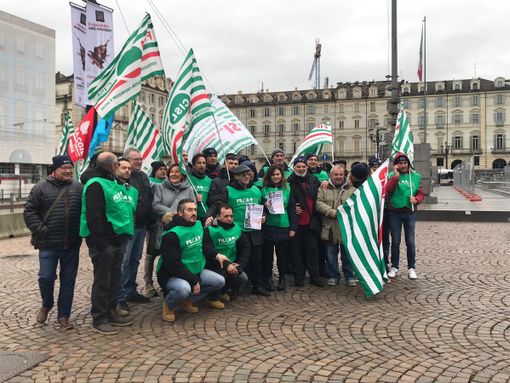 I lavoratori dell’edilizia scendono in piazza: &quot;A Torino cantieri fermi, venga rilanciato il nostro settore&quot; [VIDEO]