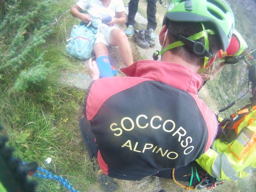 Si rompe una caviglia durante un’escursione: donna recuperata a Valprato Soana dal Soccorso Alpino Si rompe una caviglia durante un’escursione: donna recuperata a Valprato Soana dal Soccorso Alpino