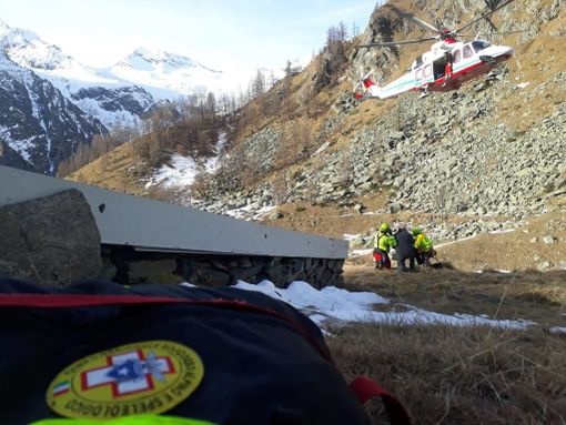 Escursionista disperso sul Monte Soglio, in azione i tecnici del Soccorso Alpino Escursionista disperso sul Monte Soglio, in azione i tecnici del Soccorso Alpino