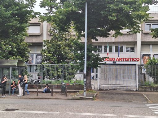 Maturità, gli studenti del Primo Liceo Artistico scartano il tema sulla bomba atomica