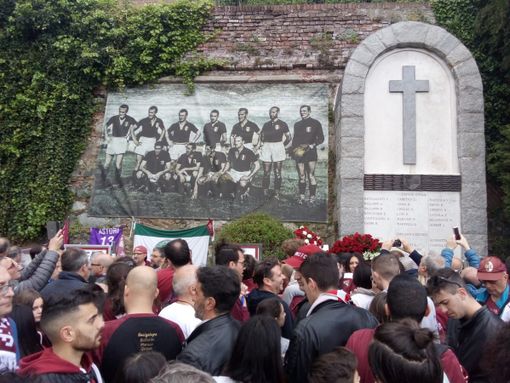 foto d'archivio 4 maggio granata