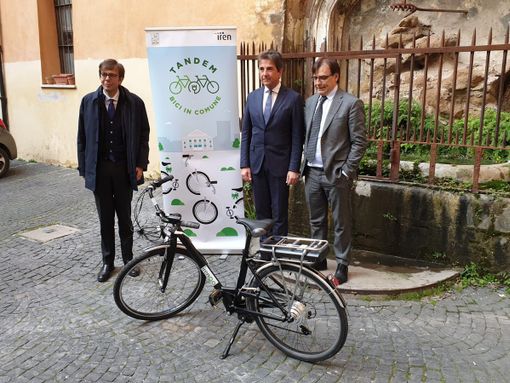 Mobilità sostenibile, Anci lancia il Progetto “Tandem. Bici in Comune” Mobilità sostenibile, Anci lancia il Progetto “Tandem. Bici in Comune”