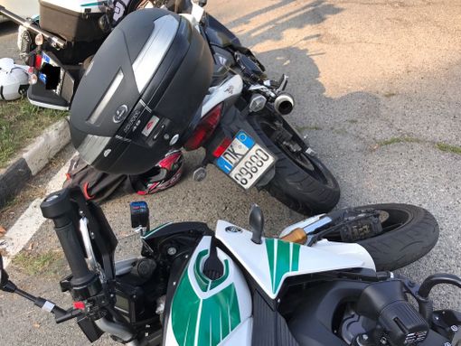 Torino, in sella ad una moto rubata si dà alla fuga all'alt della Municipale: fermato