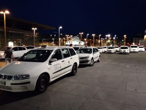 A Torino arriva il "Taxi della Movida" A Torino arriva il "Taxi della Movida"