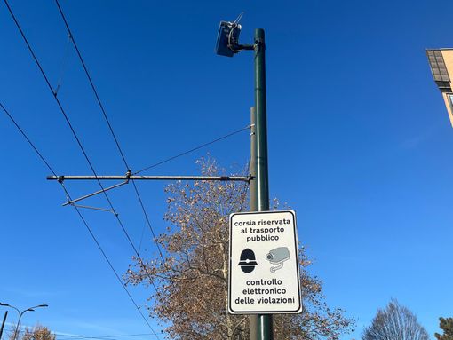 Corso Sommeiller, il Comune: "Corsia riservata ai bus estesa a tutto il cavalcavia" Corso Sommeiller, il Comune: "Corsia riservata ai bus estesa a tutto il cavalcavia"