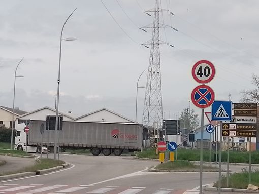 Nichelino tra telecamere e t-red. E intanto cambia la viabilità per i lavori della ciclabile