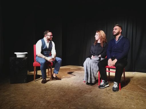 Terapia di coppia: l’improvvisazione teatrale tra realtà e finzione Terapia di coppia: l’improvvisazione teatrale tra realtà e finzione