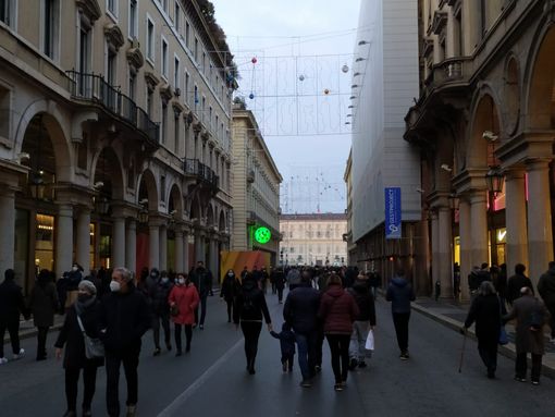 L'Epifania la zona rossa si porta via, ma Torino si ritrova in un giallo "rinforzato" L'Epifania la zona rossa si porta via, ma Torino si ritrova in un giallo "rinforzato"