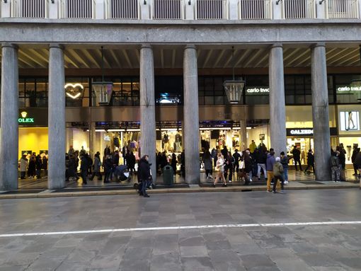 per l'ultimo weekend prima del Natale controlli rafforzati a Torino per l'ultimo weekend prima del Natale controlli rafforzati a Torino