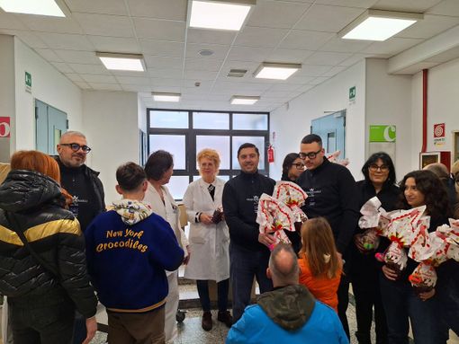 I &quot;Cittadini del Mondo&quot; donano 400 uova ai piccoli pazienti degli ospedali torinesi