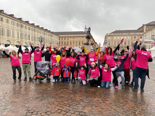 URMET ha partecipato alla Corsa solidale "Just rhe wovan i am", a sostegno della ricerca sul cancro URMET ha partecipato alla Corsa solidale "Just rhe wovan i am", a sostegno della ricerca sul cancro