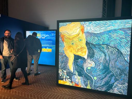 I colori di Van Gogh invadono gli spazi della Palazzina di Caccia di Stupinigi I colori di Van Gogh invadono gli spazi della Palazzina di Caccia di Stupinigi