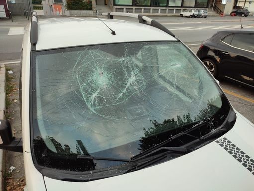 auto nichelino devastata