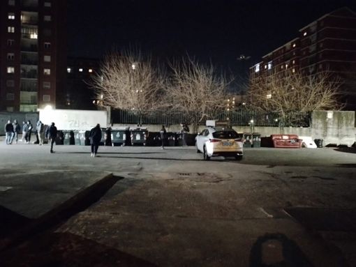 Via Plava si "riprende" il suo mercato con il cinema all'aperto