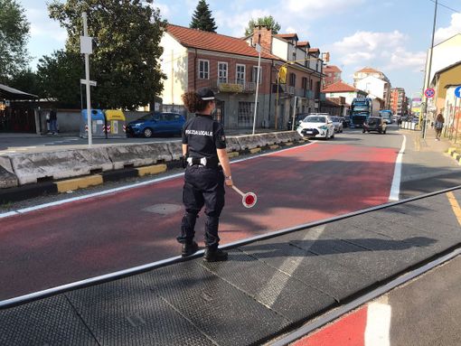 vigilessa passaggio a livello nichelino