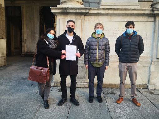 Più pensionamenti che assunzioni, in 4 anni a Torino persi 220 Civich: "A rischio i servizi essenziali" Più pensionamenti che assunzioni, in 4 anni a Torino persi 220 Civich: "A rischio i servizi essenziali"