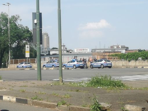 volanti polizia in corso trapani volanti polizia in corso trapani