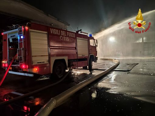 Cercenasco, vigili del fuoco ancora al lavoro per i lavori di smassamento