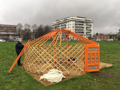 La yurta di Liberi e Uguali lascia corso Traiano. Schwarz: "Avrà vita nuova"