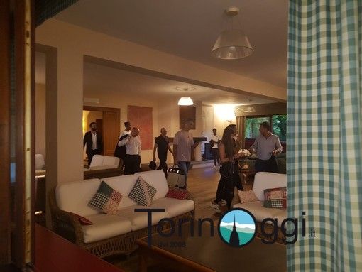 Fenomeno anche nella cura del proprio corpo: solo acqua minerale nella prima cena "italiana" di Cristiano Ronaldo Fenomeno anche nella cura del proprio corpo: solo acqua minerale nella prima cena "italiana" di Cristiano Ronaldo