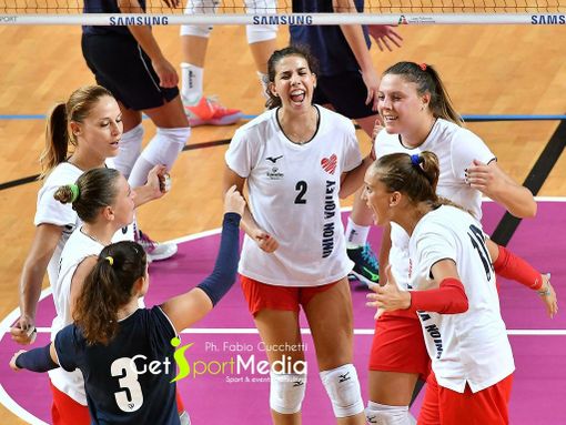 Volley: Pinerolo batte 3 a 2 Mondovì nel primo test match casalingo
