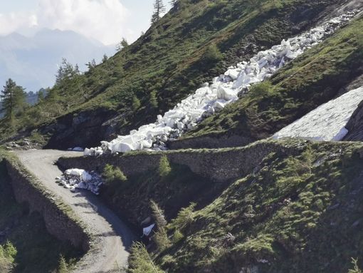 Appello della Città Metropolitana agli escursionisti: “Non avventuratevi sul Colle delle Finestre e dell’Assietta, sono ancora chiusi” Appello della Città Metropolitana agli escursionisti: “Non avventuratevi sul Colle delle Finestre e dell’Assietta, sono ancora chiusi”