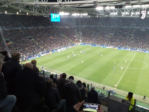 Un Ronaldo straordinario firma la tripletta che trascina la Juve alla remuntada