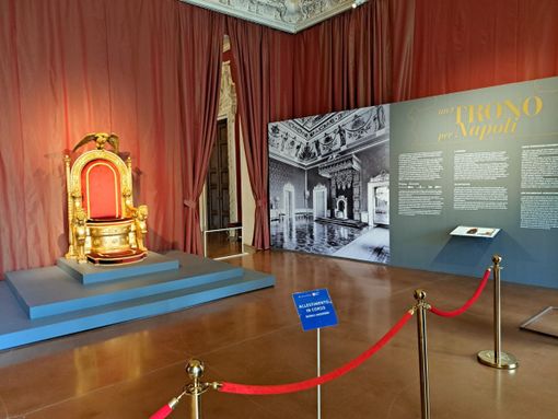Il trono del Palazzo Reale di Napoli è di origine sabauda: la scoperta dopo il restauro a Venaria