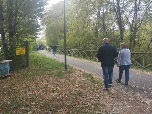 Il sopralluogo della Circoscrizione 5 a parco Calabria Il sopralluogo della Circoscrizione 5 a parco Calabria