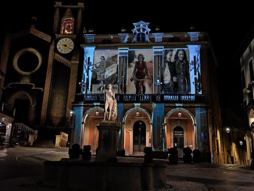 Moncalieri celebra il 25 Aprile con un videomapping delle donne partigiane