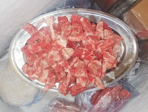 Sequestrati 48 Kg di cibo mal conservato in un negozio di via Madama Sequestrati 48 Kg di cibo mal conservato in un negozio di via Madama