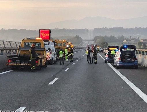 Due incidenti sulla Torino-Savona, chiusa A6 tra Marene e Carmagnola Due incidenti sulla Torino-Savona, chiusa A6 tra Marene e Carmagnola