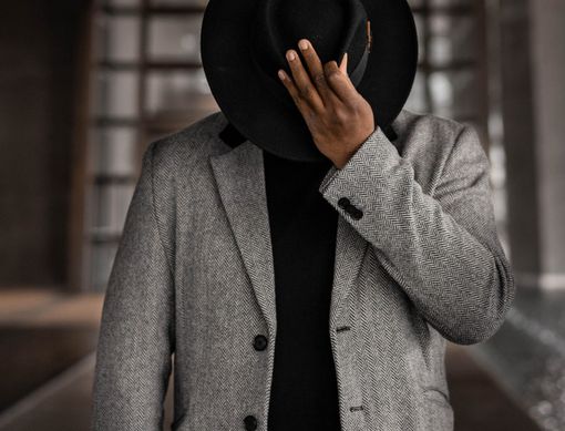 Come personalizzare una giacca di jeans e renderla unica