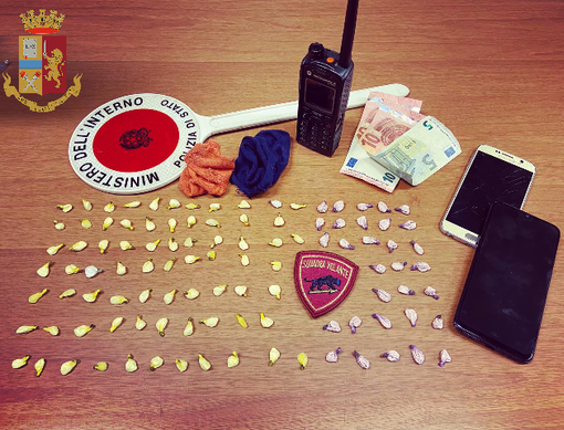 Lotta alla droga in centro e in periferia: cinque spacciatori arrestati dalla Polizia negli ultimi giorni Lotta alla droga in centro e in periferia: cinque spacciatori arrestati dalla Polizia negli ultimi giorni