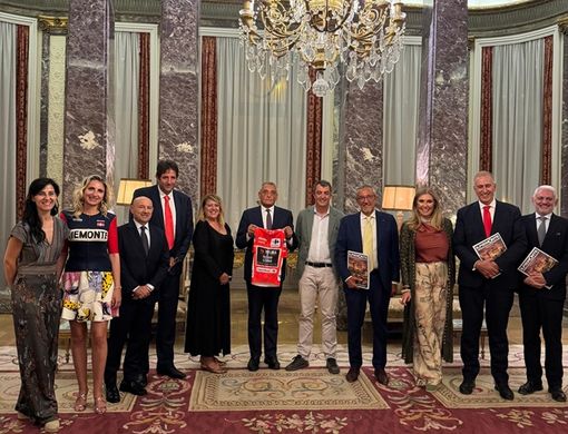 Foto di gruppo tra Piemonte e Spagna Foto di gruppo tra Piemonte e Spagna